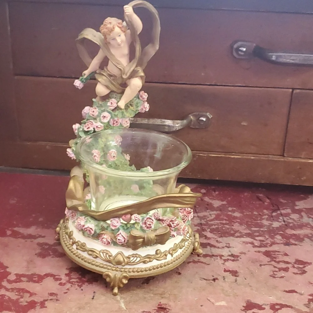 Judith Winslow 'Devoted to Love' candle holder JL